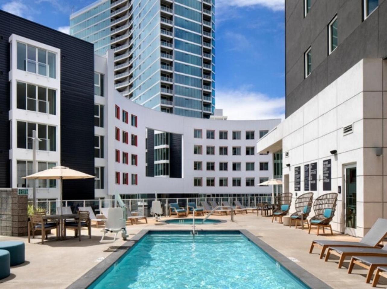 Stunning Apartment By Petco Park! San Diego Buitenkant foto